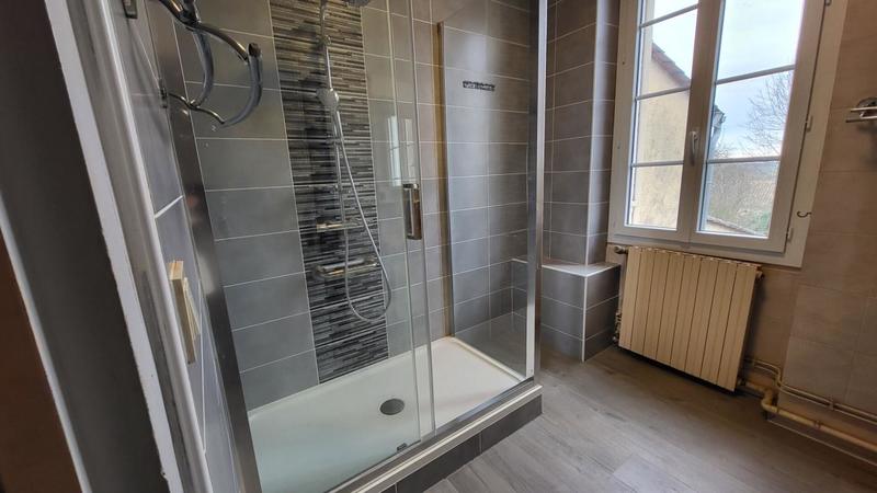 Maison - 330 m² - 13 pièces