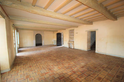 Maison - 230 m² - 6 pièces