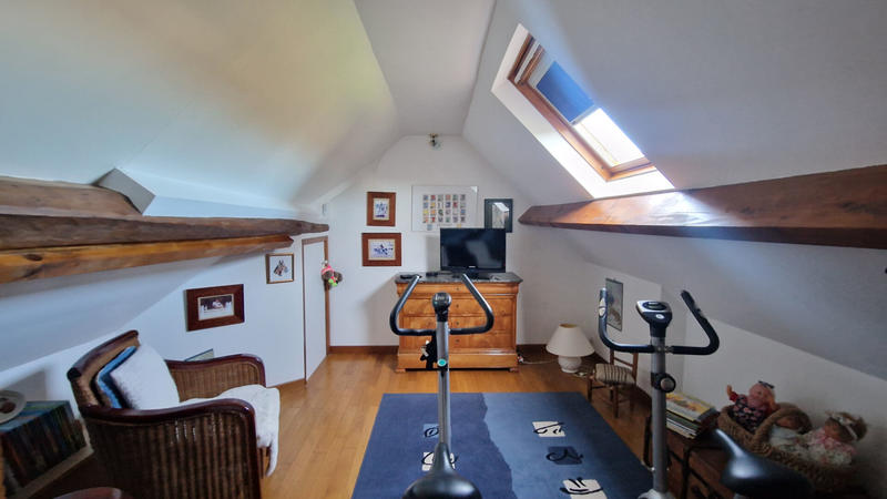 Maison - 200 m² - 9 pièces