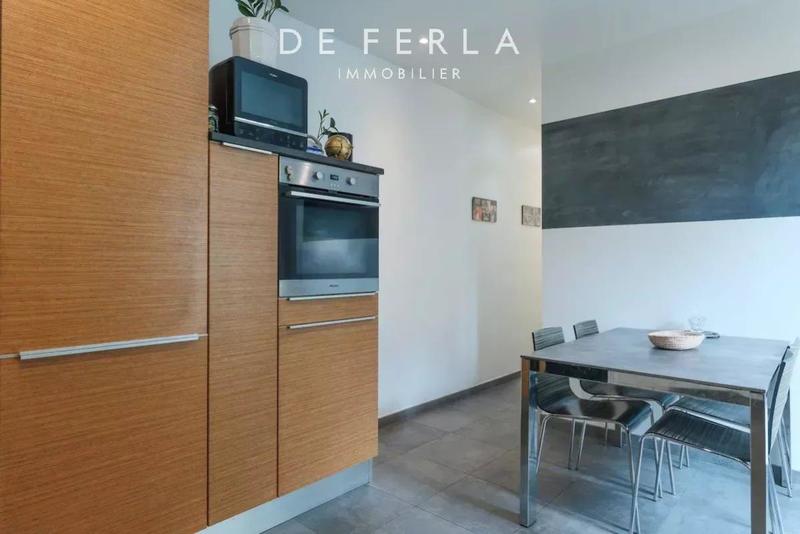 Appartement - 99 m² - 4 pièces