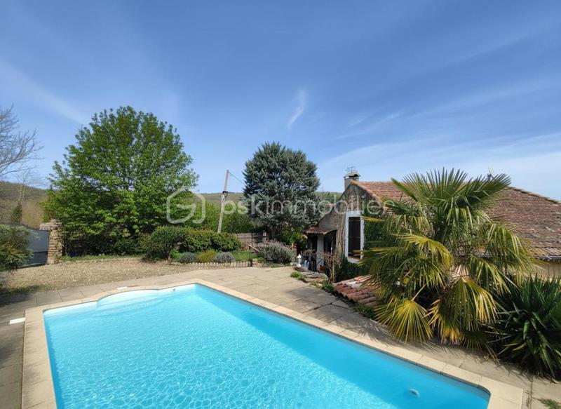 Maison - 105 m² - 5 pièces