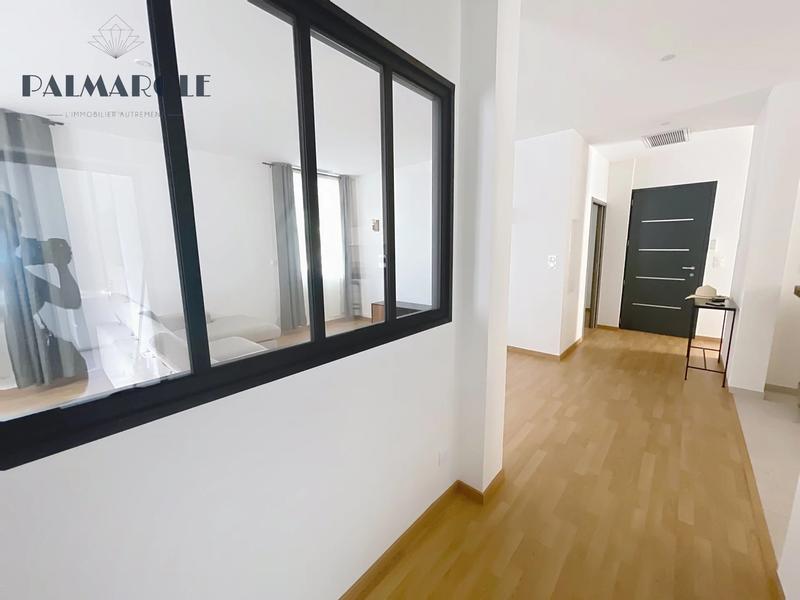 Appartement - 90 m² - 3 pièces