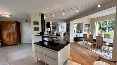 Maison - 233 m² - 7 pièces