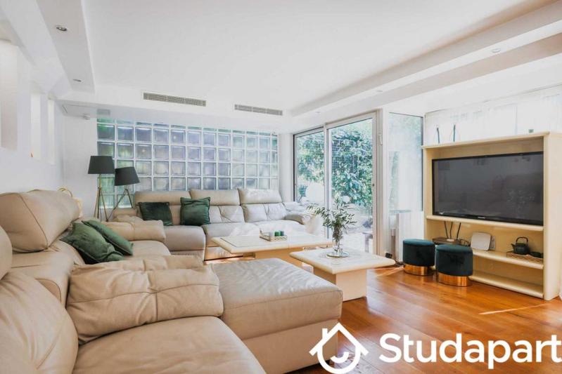 Appartement - 220 m² - 4 pièces