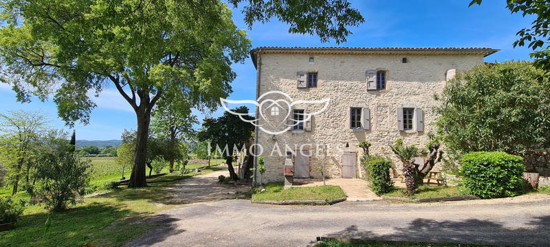 Bastide - 729 m² - 25 pièces