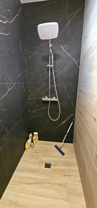 Villa - 259 m² - 8 pièces