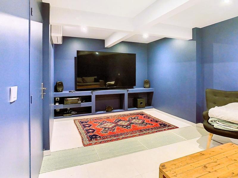 Maison - 310 m² - 10 pièces