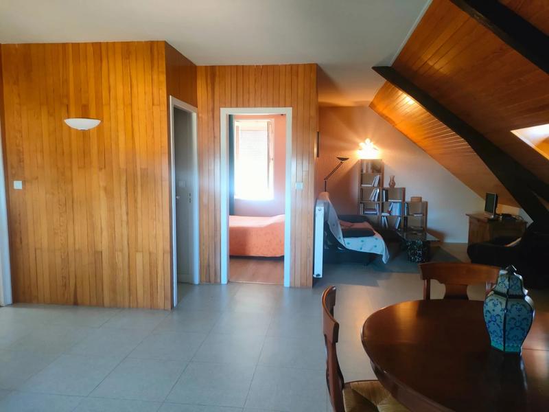 Maison - 203 m² - 8 pièces