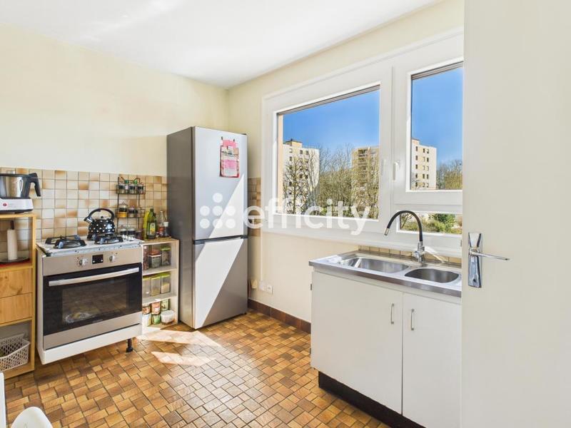 Appartement - 77 m² - 5 pièces