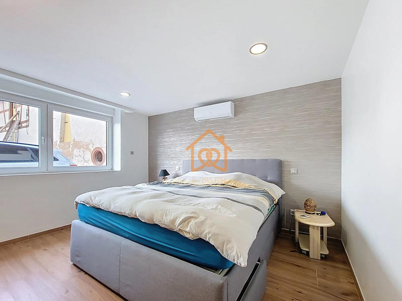 Maison - 251 m² - 10 pièces