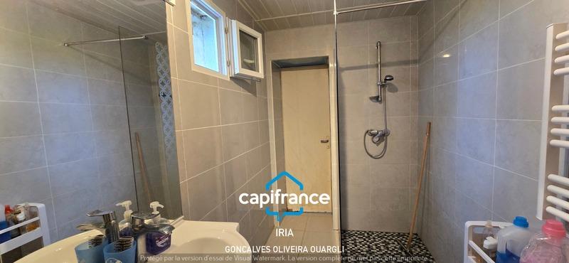 Maison - 200 m² - 5 pièces