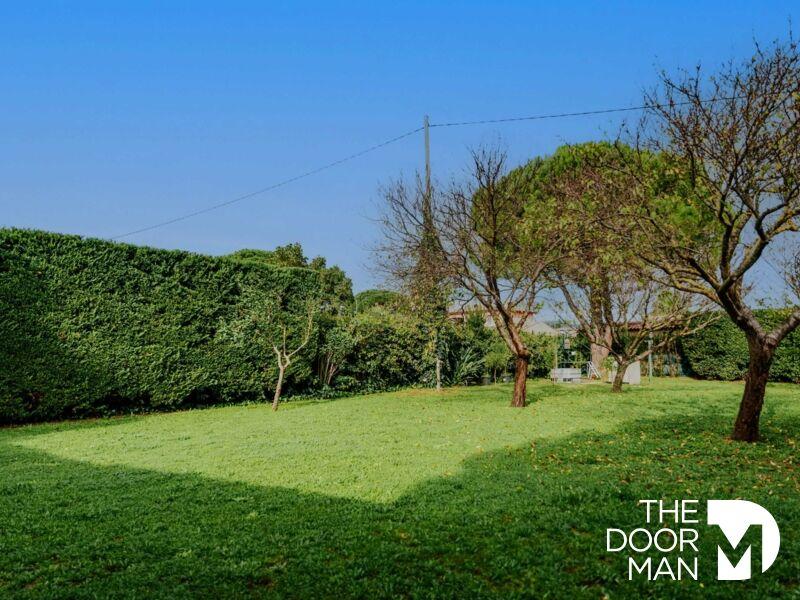 Propriété - 287 m² - 7 pièces