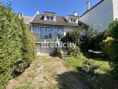 Maison - 120 m² - 4 pièces