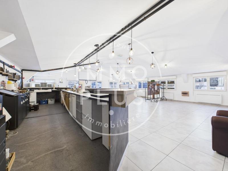 Bureau - 140 m² - 1 pièce