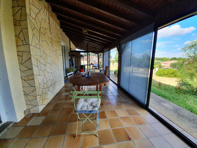 Maison - 95 m² - 4 pièces