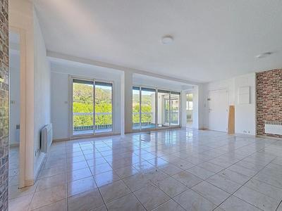 Appartement - 81 m² - 4 pièces