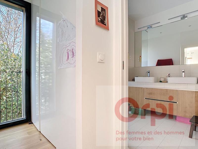 Maison - 211 m² - 7 pièces