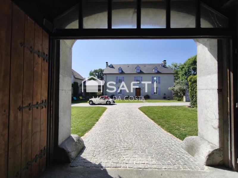 Maison de maîtres - 235 m² - 6 pièces