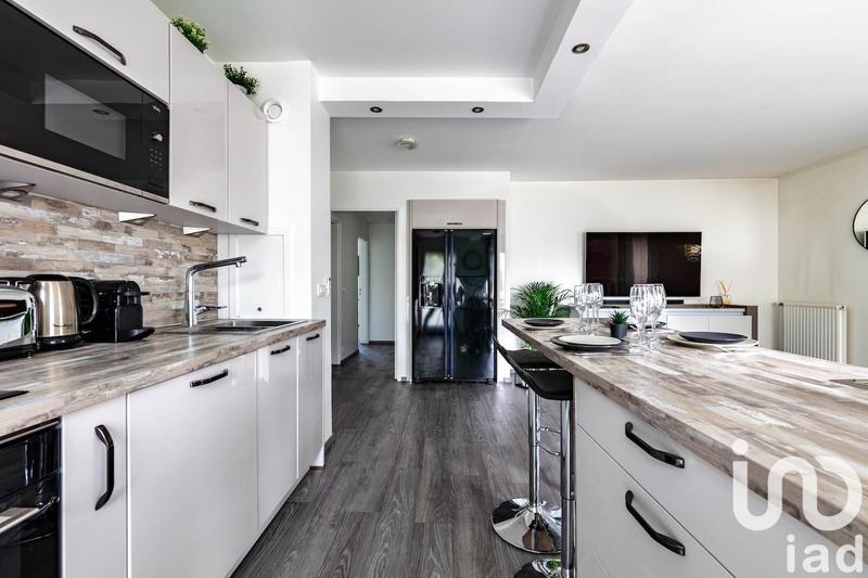 Appartement - 80 m² - 4 pièces