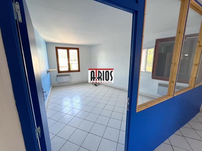 Bureau - 104 m² - 3 pièces