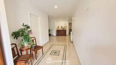 Maison - 235 m² - 8 pièces