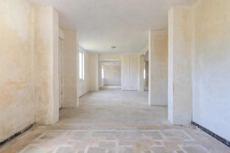 Maison - 280 m² - 8 pièces