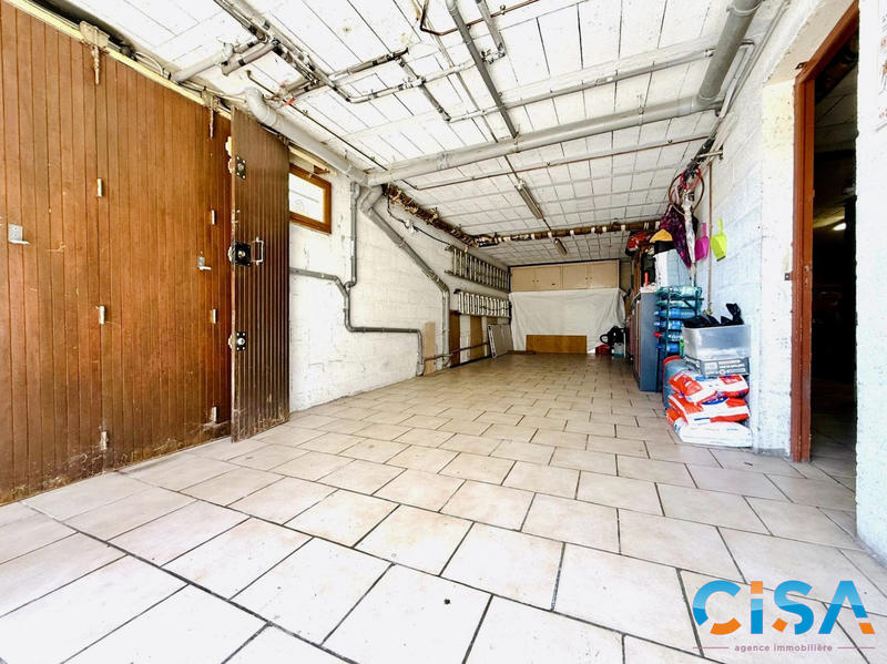 Maison traditionnelle - 125 m² - 6 pièces