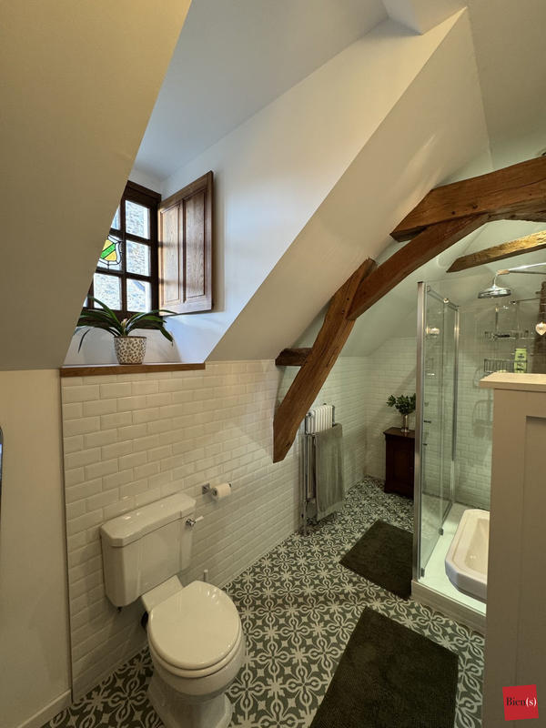 Maison ancienne - 173 m² - 7 pièces