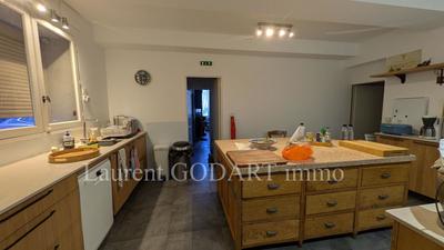 Maison - 426 m² - 14 pièces