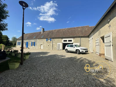 Maison - 175 m² - 9 pièces