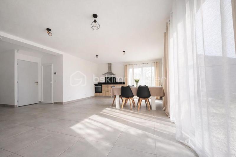 Maison - 104 m² - 5 pièces