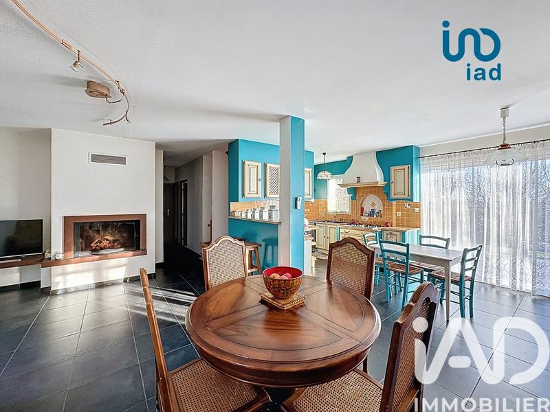 Maison - 200 m² - 10 pièces