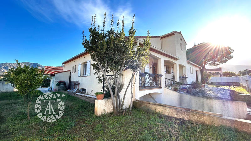 Viager - Maison - 143 m² - 6 pièces