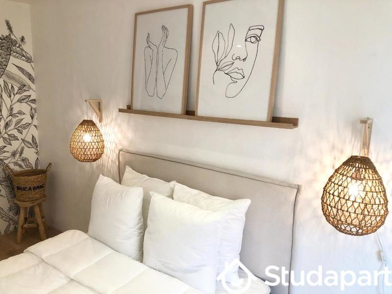 Chambre - 11 m² - 1 pièce