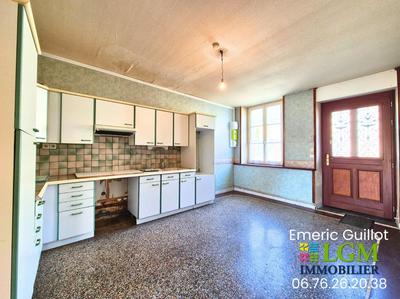 Maison - 201 m² - 7 pièces