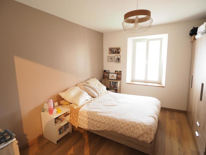 Maison en pierre - 103 m² - 6 pièces