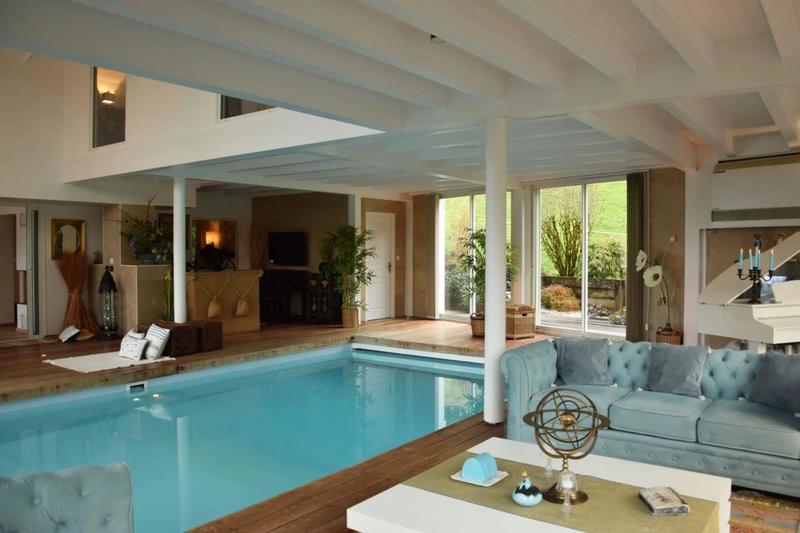 Propriété - 298 m² - 7 pièces