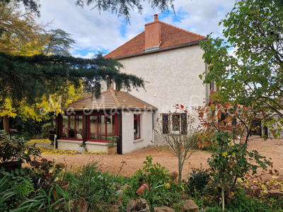 Maison - 240 m² - 1 pièce