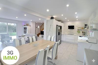 Maison - 116 m² - 6 pièces