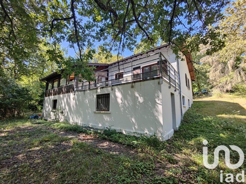 Maison - 215 m² - 8 pièces