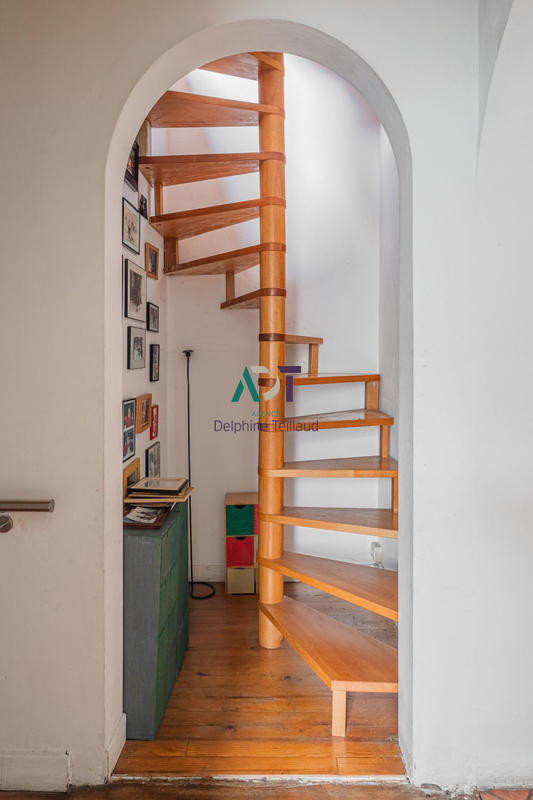 Maison traditionnelle - 181 m² - 10 pièces