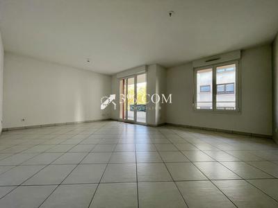 Appartement - 85 m² - 4 pièces