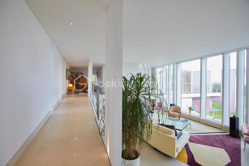 Maison d'architecte - 248 m² - 7 pièces