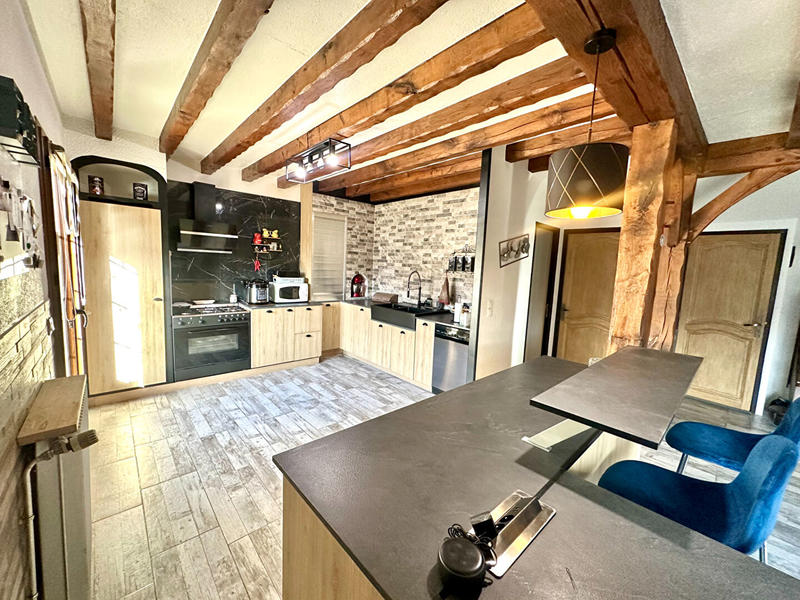 Maison - 180 m² - 9 pièces