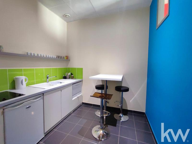 Bureau - 155 m² - 7 pièces