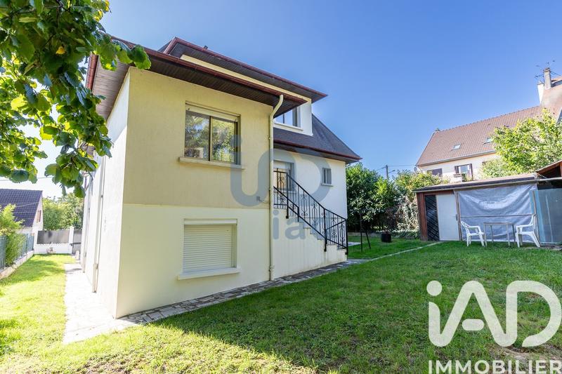 Maison - 180 m² - 6 pièces