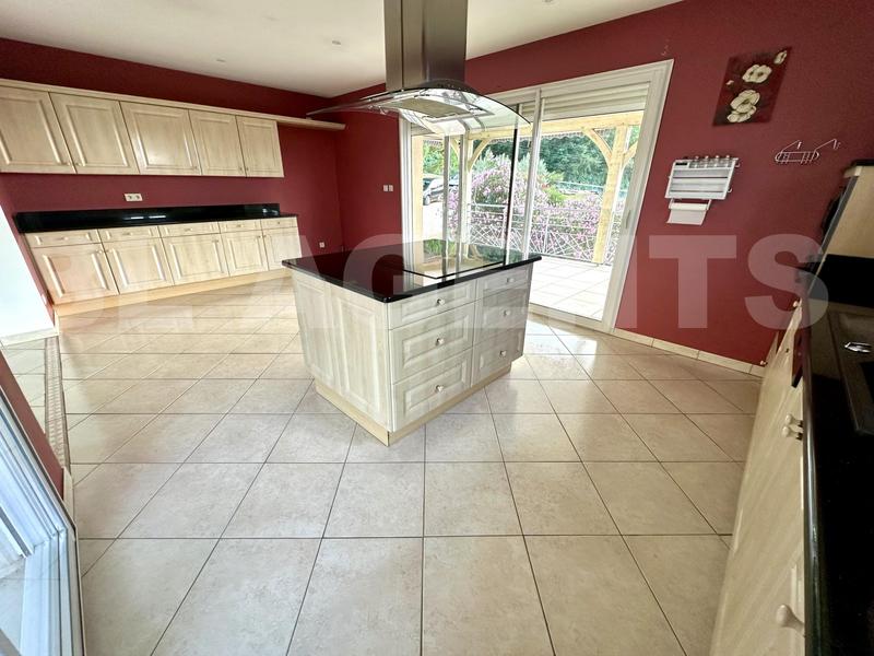Villa - 163 m² - 6 pièces