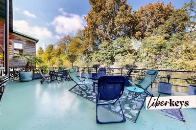 Maison - 220 m² - 6 pièces