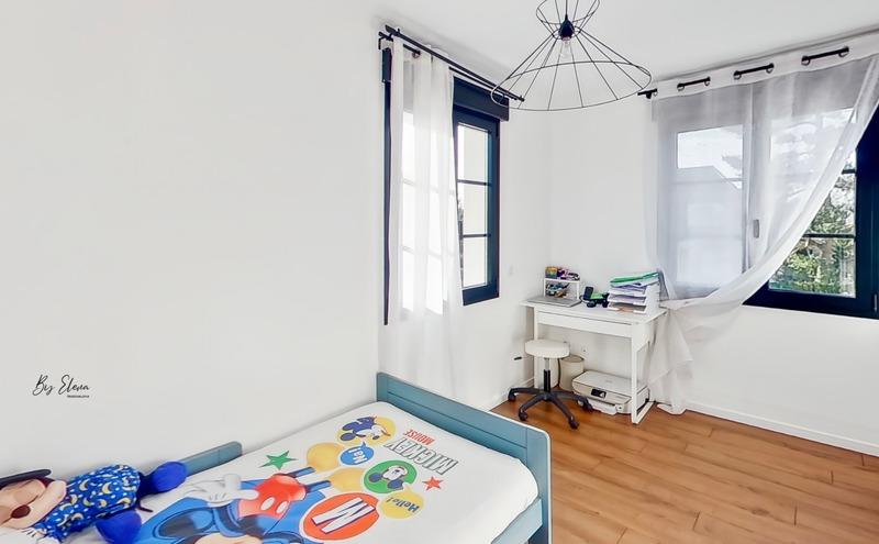 Maison - 137 m² - 6 pièces