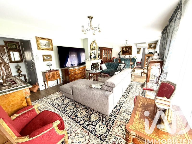 Appartement - 99 m² - 4 pièces